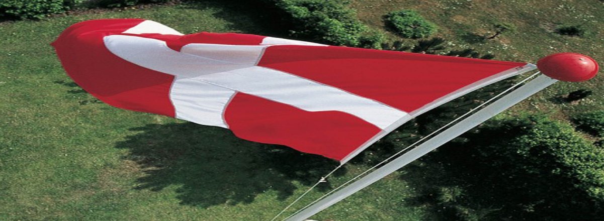 Fiberflagstang med vippebeslag