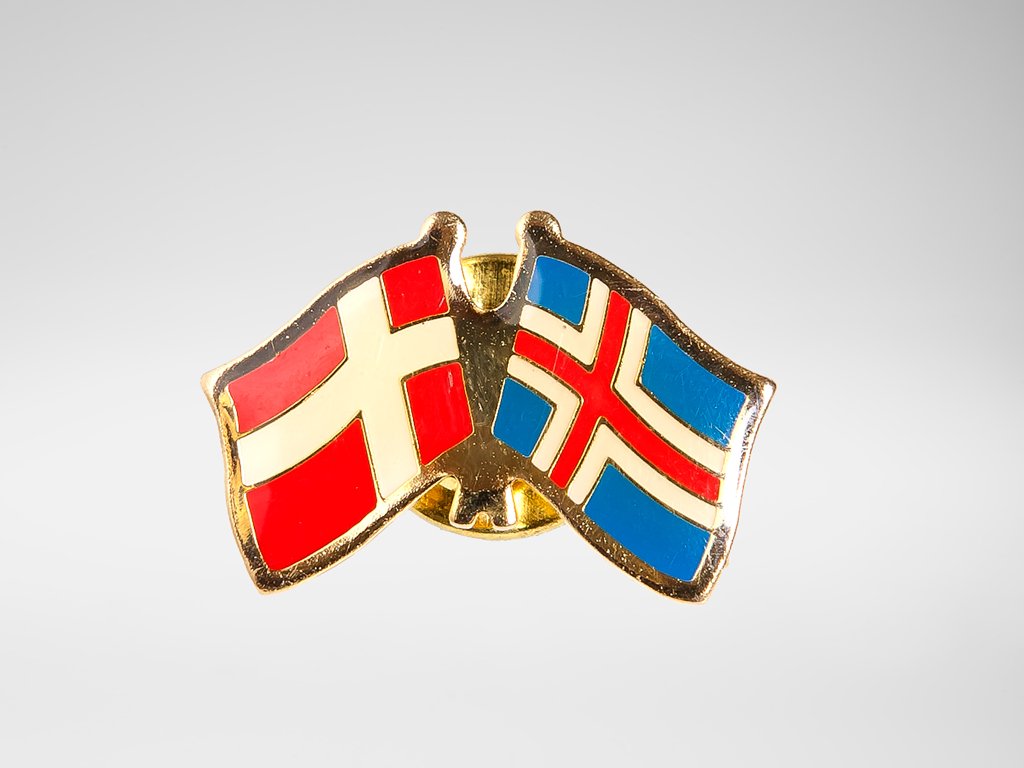 Aalborg Flagfabrik BROCHER OG PINS PINS DK/ISLAND